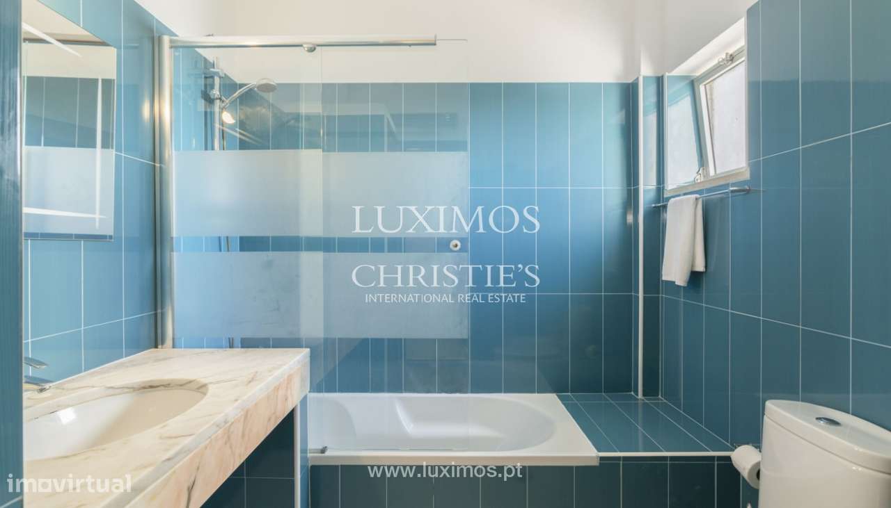 Apartamento Duplex T2, com vista mar, para venda em Porches, Algarve - Grande imagem: 5/26