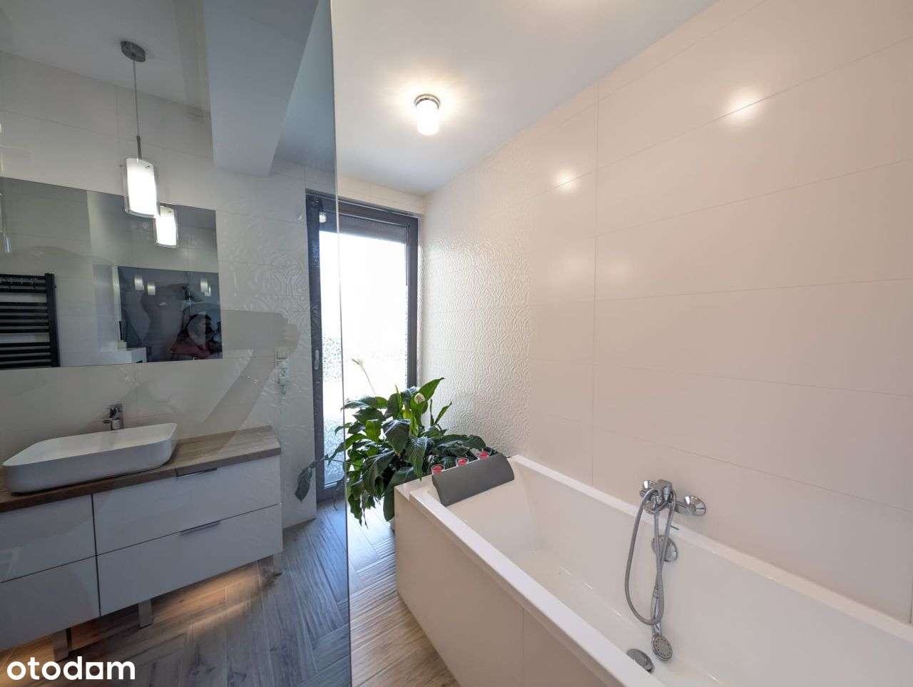 Nowoczesny parterowy dom z klasą w cichej widokowe-14