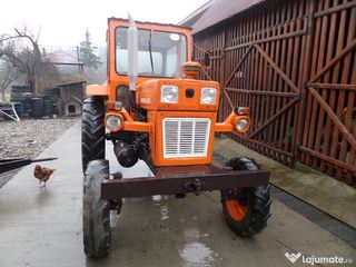 Universal Tractor Universal 650