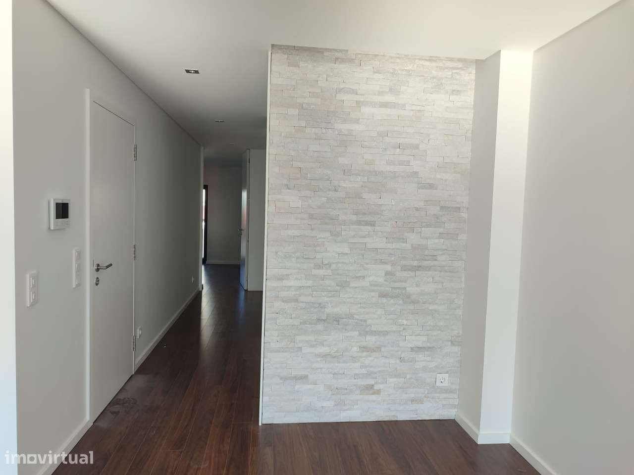 Excelente T3 c/ 2 suítes - Ramalde-8