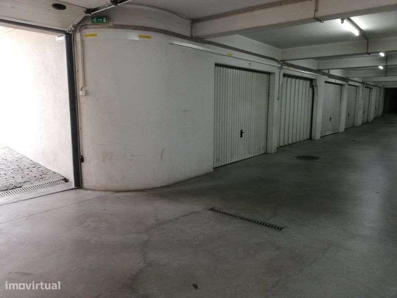 Vende-se apartamento T3 com garagem  e sótão  em bom estado - Grande imagem: 4/9