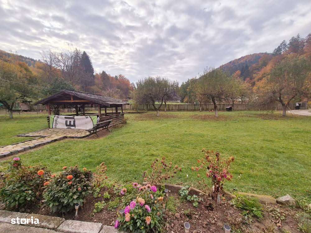 Vilă și teren generos de 3500 mp, Bâtca Doamnei - Piatra Neamț-17