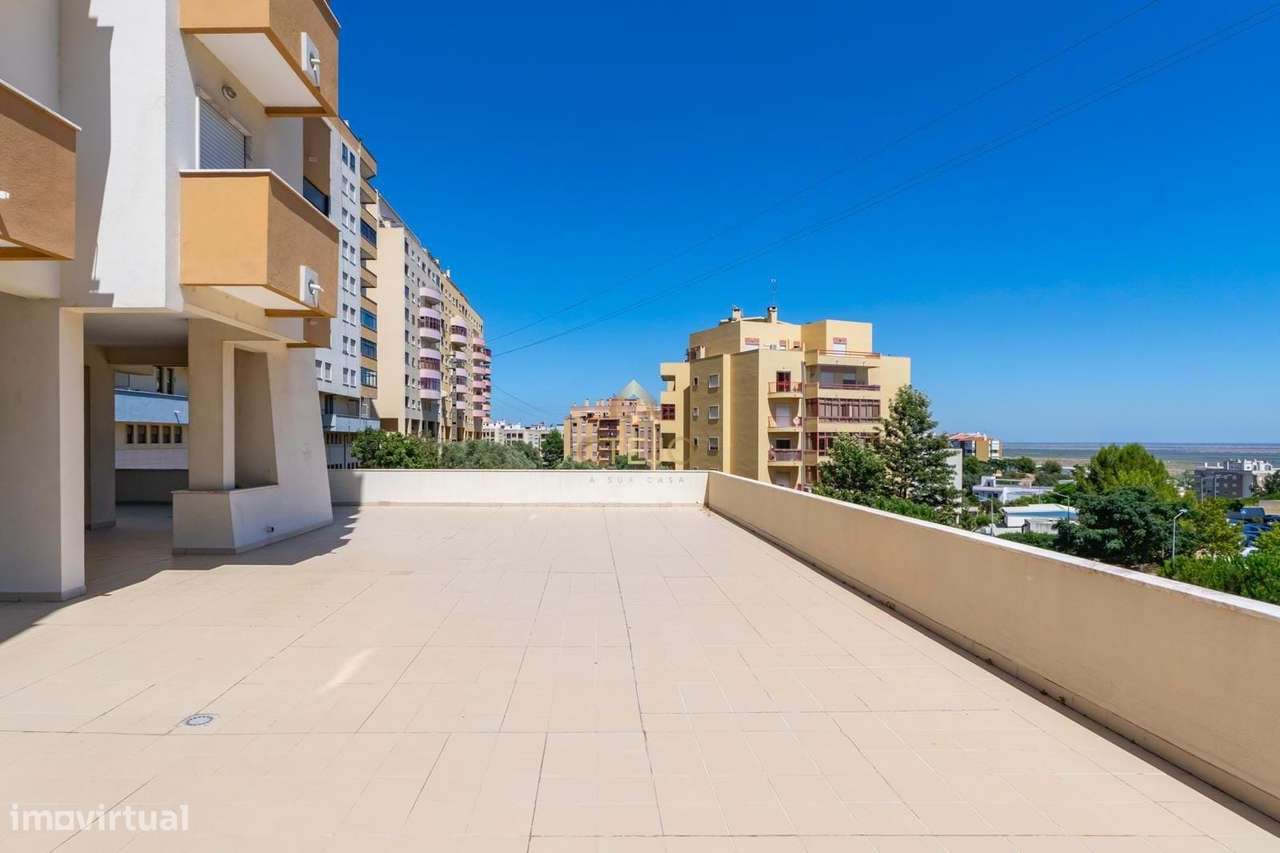 Apartamento T3 com Vista Rio em Póvoa de Santa Iria-28