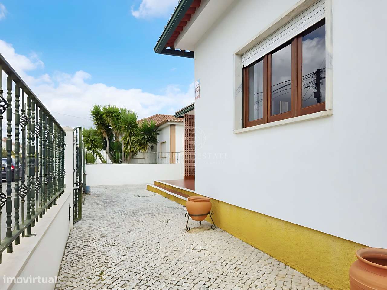Moradia T3 Térrea Isolada com Jardim, Garagem e Churrasqueira | a 5 Mi-5