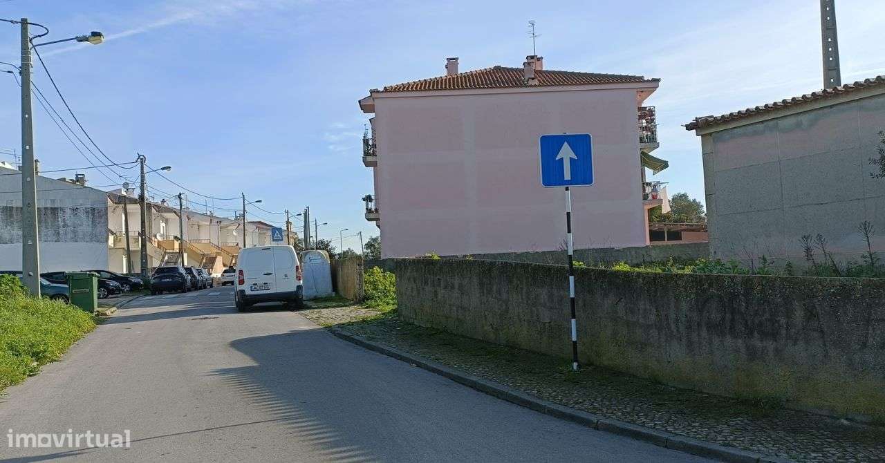 Terreno Urbano com 1670 m2 - Sarilhos Grandes - Grande imagem: 3/20