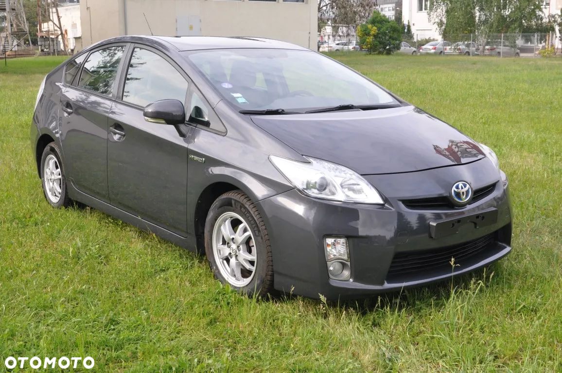 Toyota Prius (Hybrid) Executive - 1