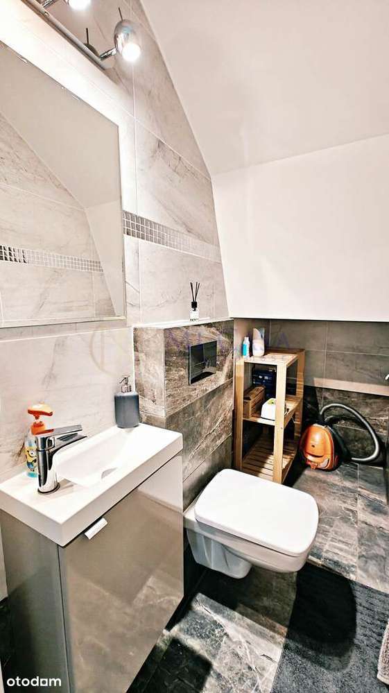 Gotowy do wprowadzeni dom z garażem, dużym ogrodem-11