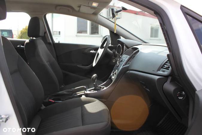 Opel Astra 1.3 CDTI DPF EcoFLEX Sports Tourer Design Edition - 8