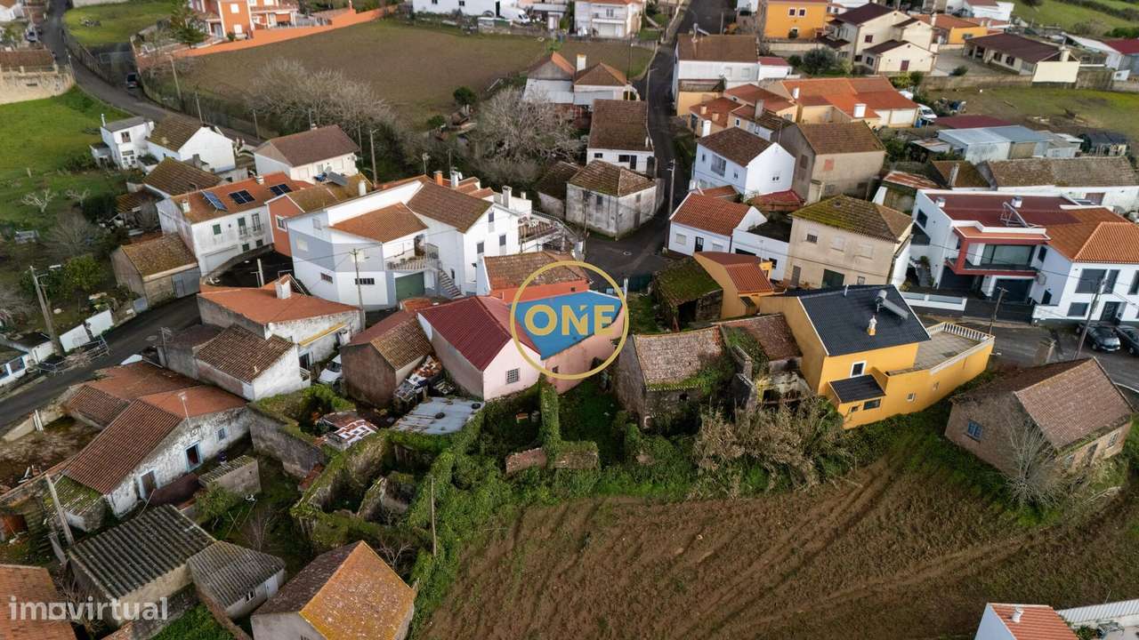 Conjunto de 3 Artigos em Val de Vez – Potencial Único a 5 min da A8-19