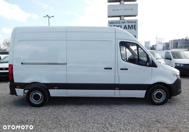 Mercedes-Benz Sprinter - 13