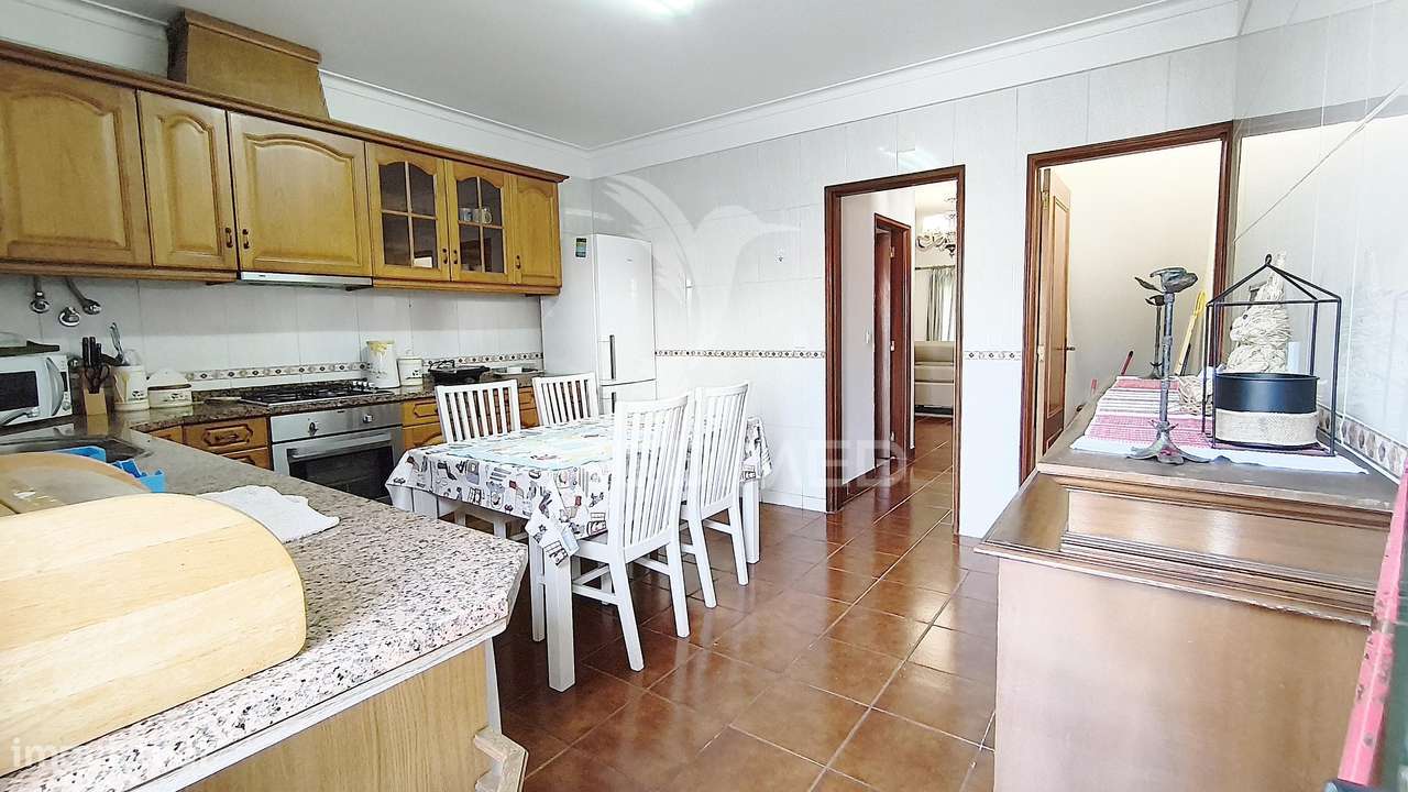 Painéis Fotovoltaicos, Garagem, Churrasqueira - Grande imagem: 4/21