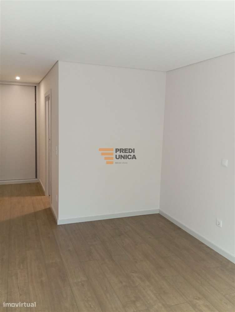 Apartamento T3 Venda em Cedofeita, Santo Ildefonso, Sé, Miragaia, São-25