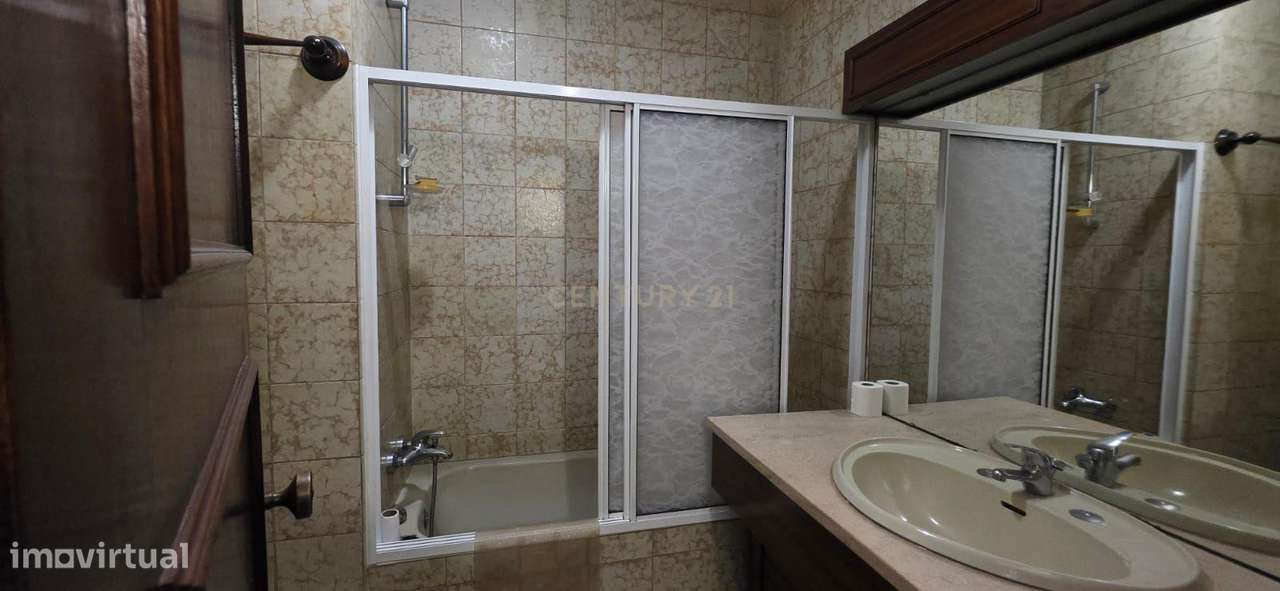 Apartamento T3 + 1 Guimarães-12