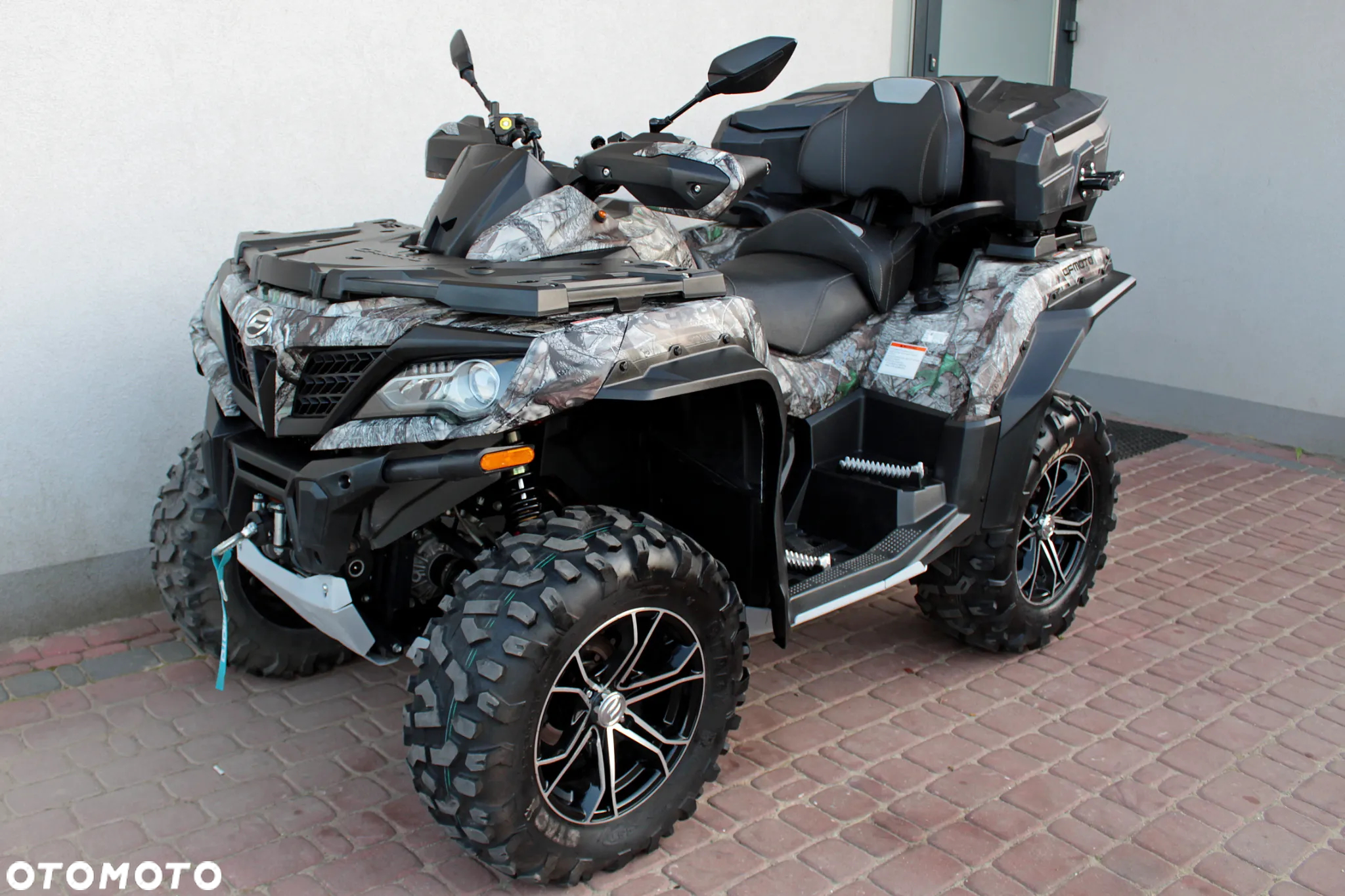 CFMoto CForce - 16