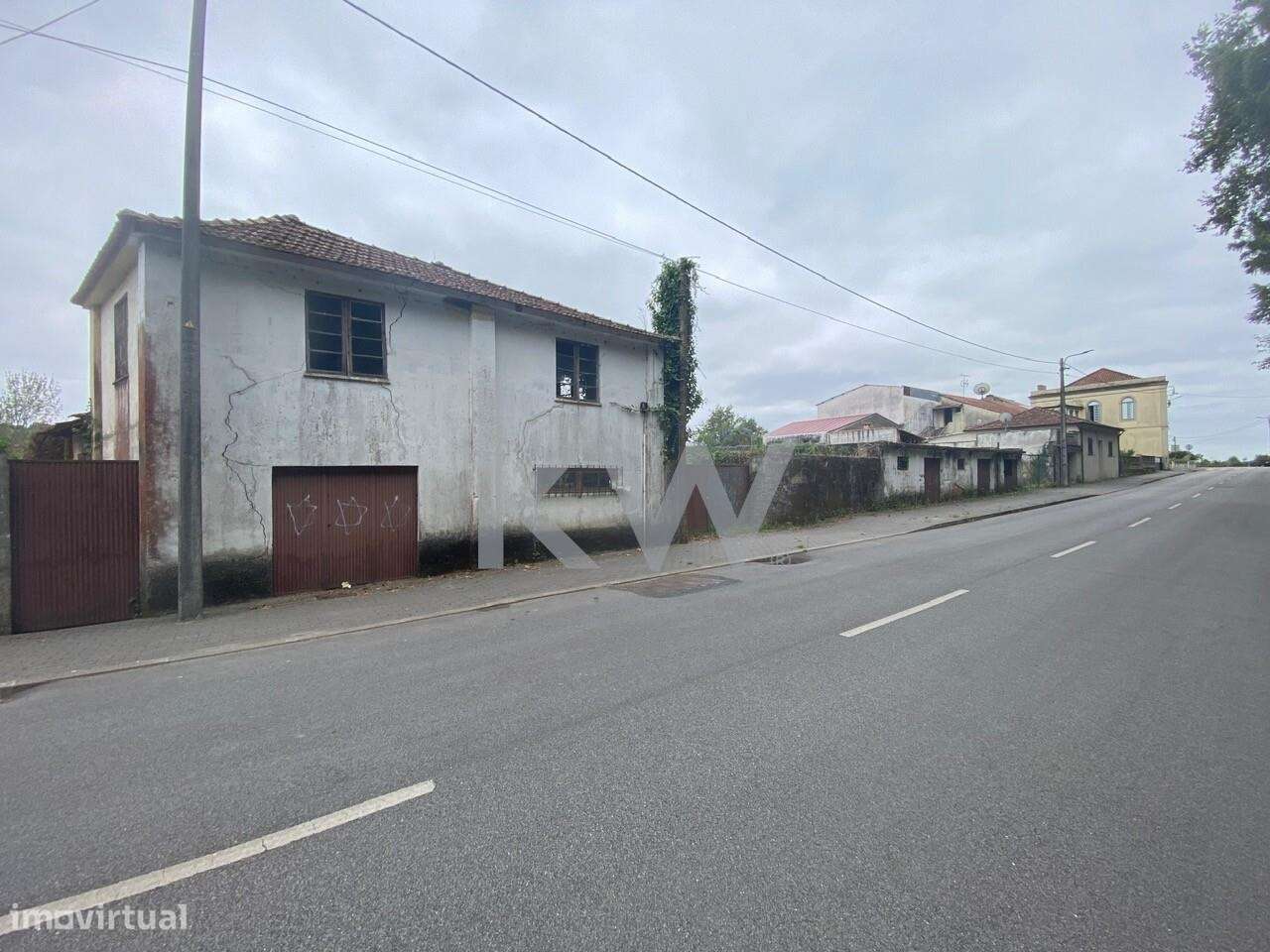 Casa destinada à indústria inserida em terreno com viabilidade de cons - Grande imagem: 4/26
