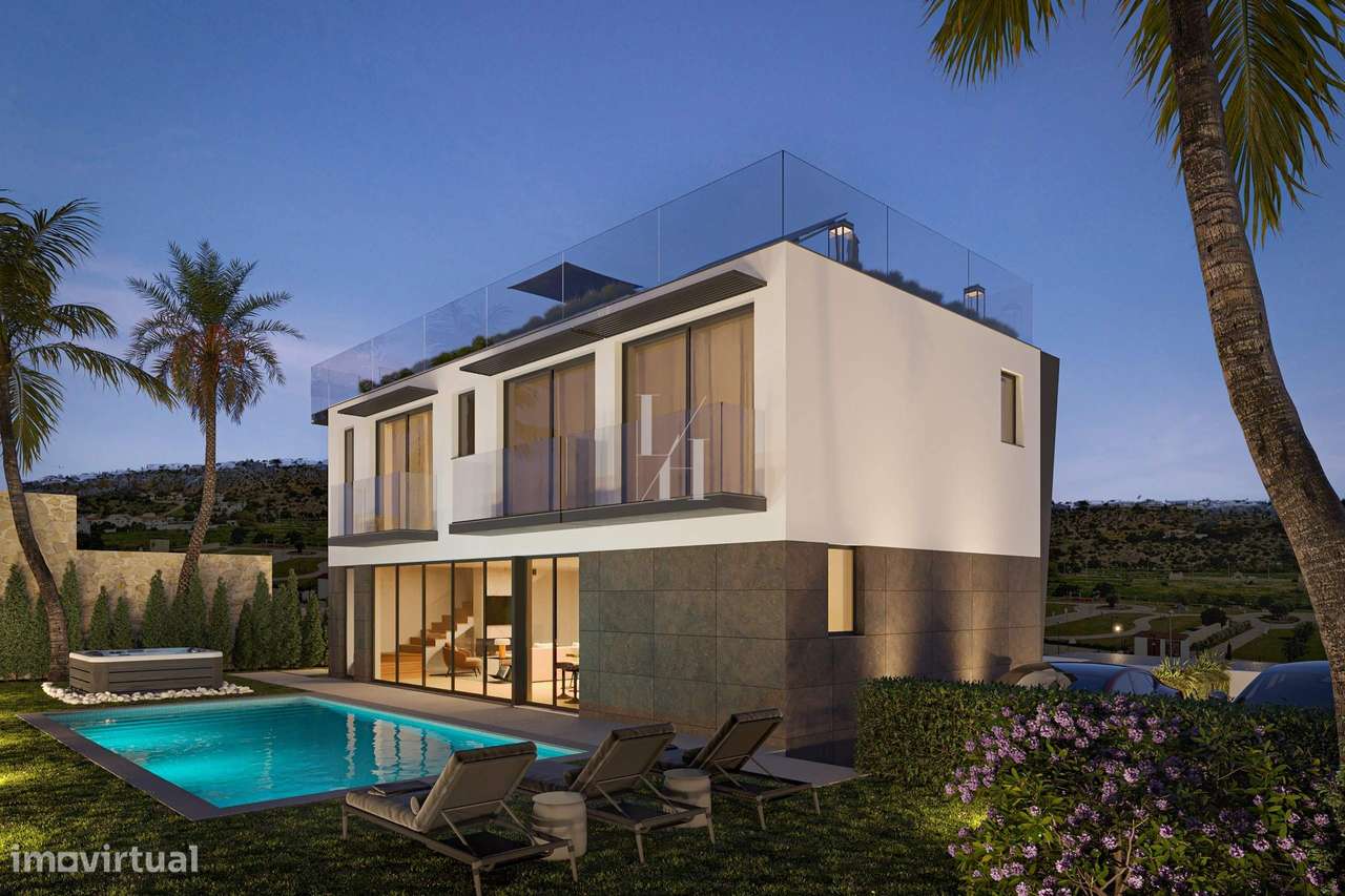 Moradia T4 com piscina e terraço para venda em Albufeira - Grande imagem: 2/18