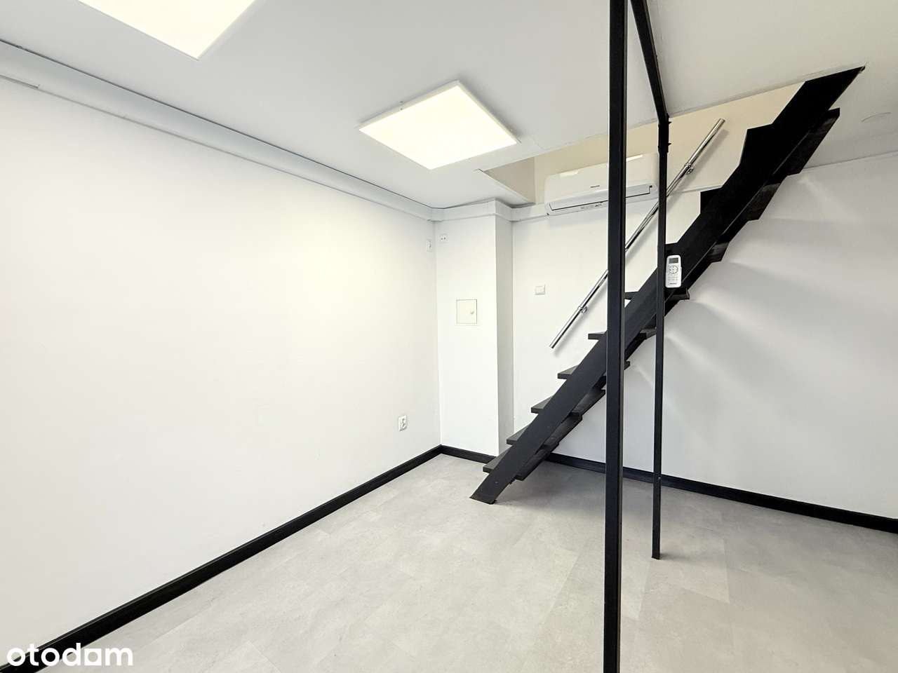 Odświeżony_lokal_parking_przy_ulicy_dobra_komunikacja_klimatyzacja - Pełny obrazek: 5/12