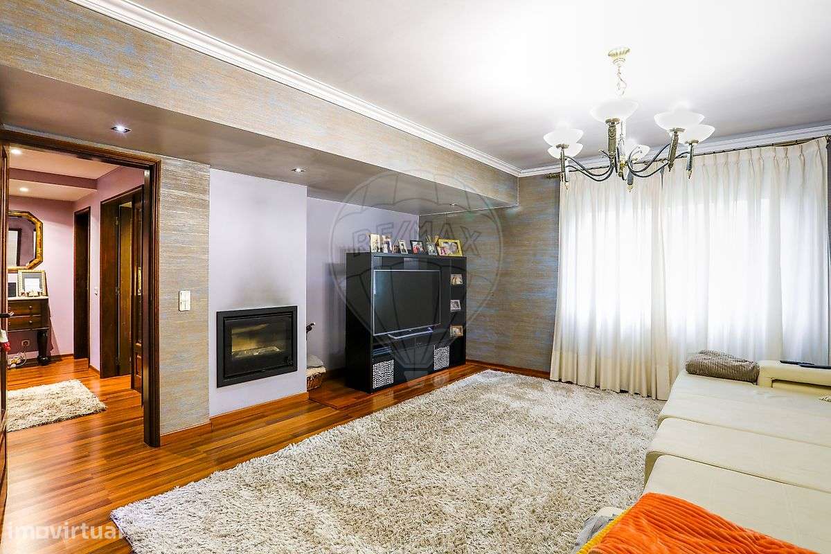 Moradia T4 para venda-4