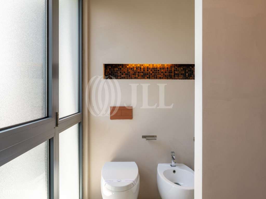Moradia T5 com piscina, na Herdade da Aroeira, Almada-17