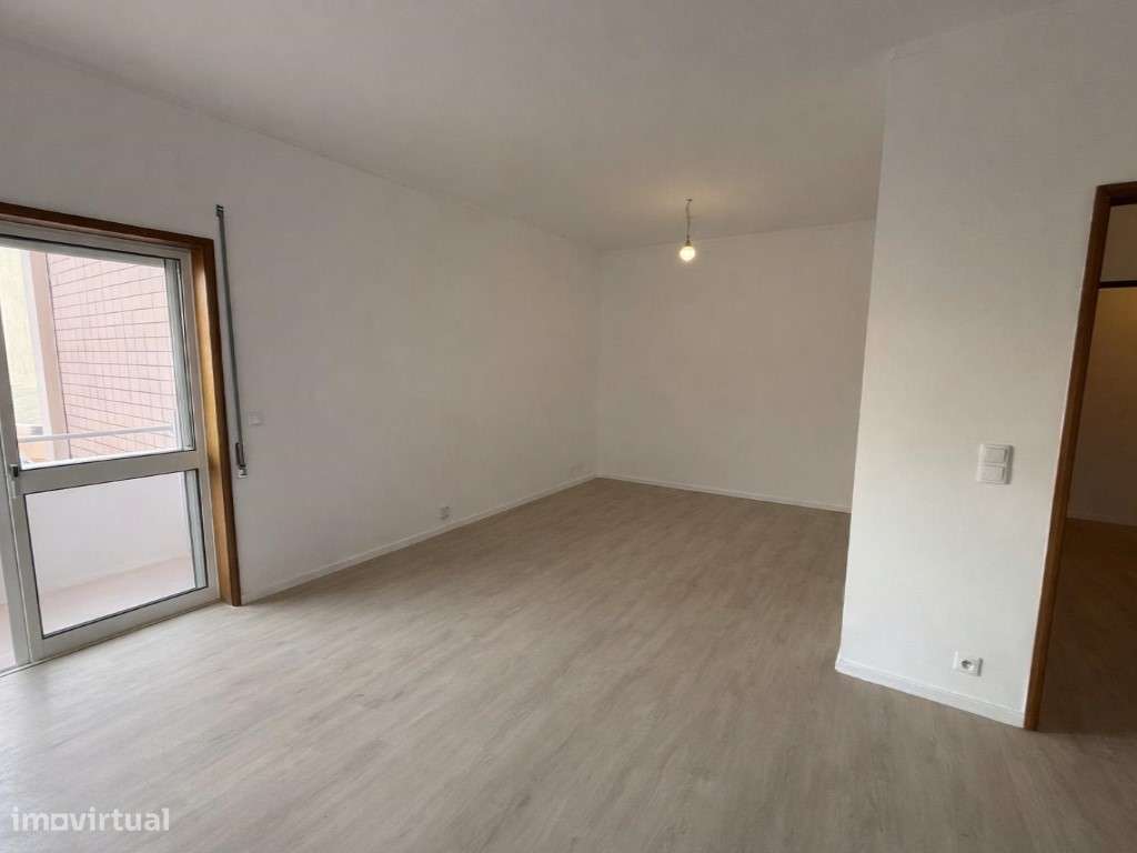 Apartamento T3 à venda em Baguim do Monte-6