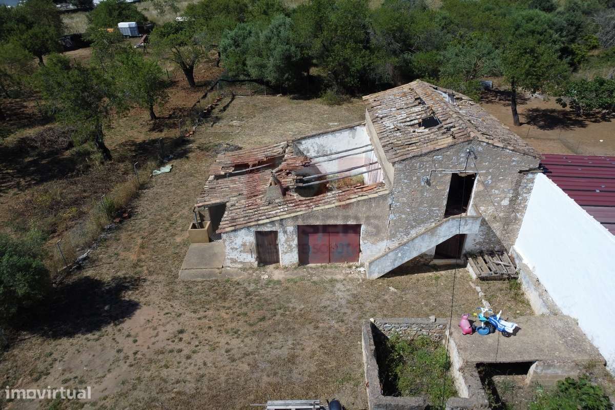 Moradia para reconstrução - Grande imagem: 4/35