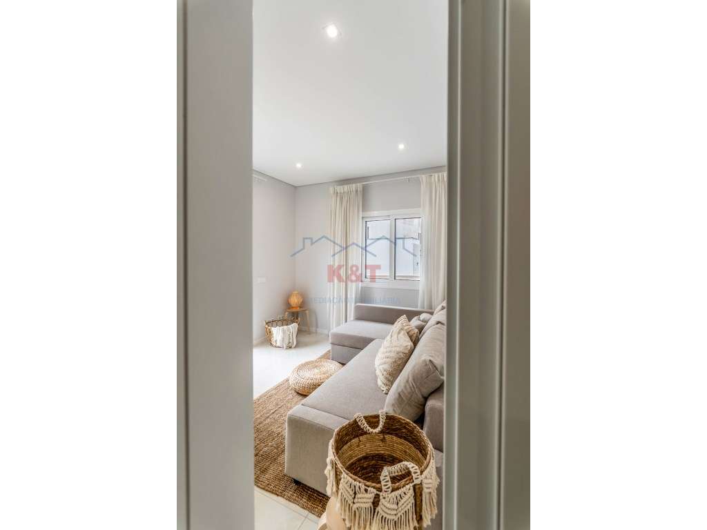 Apartamento T1 NOVO - Arrendamento até Maio - Grande imagem: 5/33