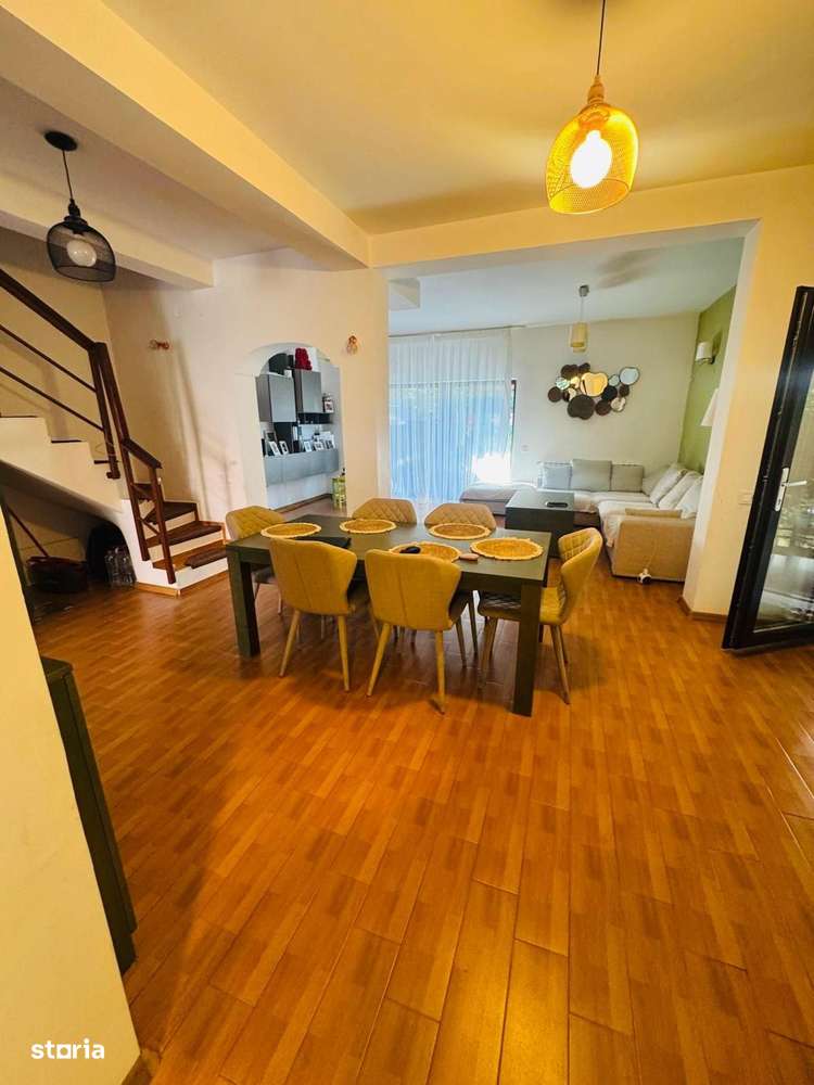 Vilă P+1+M renovată în 2022, cu grădină, în complex privat păzit-0