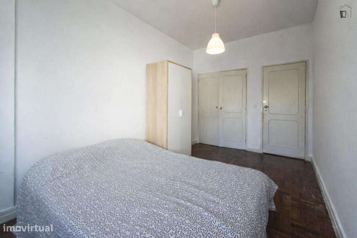 Quarto - localizado em Estrela Lisbon - Grande imagem: 3/10