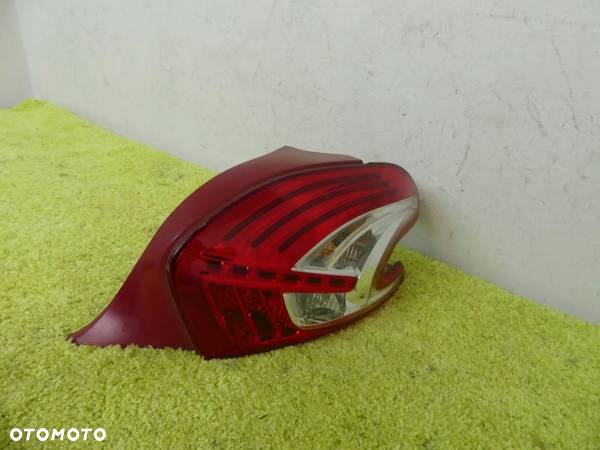 Lampa tył Prawa Peugeot 208 1 I 12-15 Super - 1