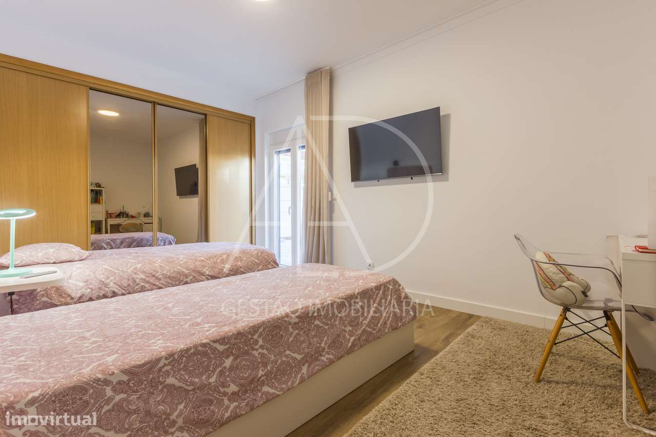 Moradia Isolada T3+ 2 a 5 minutos da Baia do Seixal-13