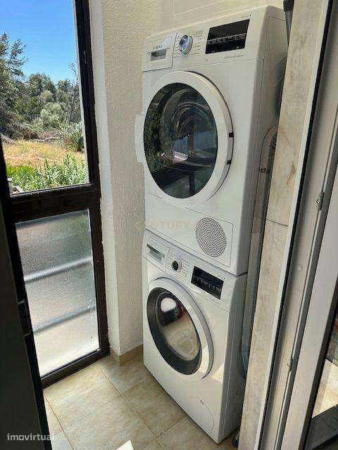 Apartamento T2 mobilado com 1 suite e 2 varandas no Estoril - Grande imagem: 5/22