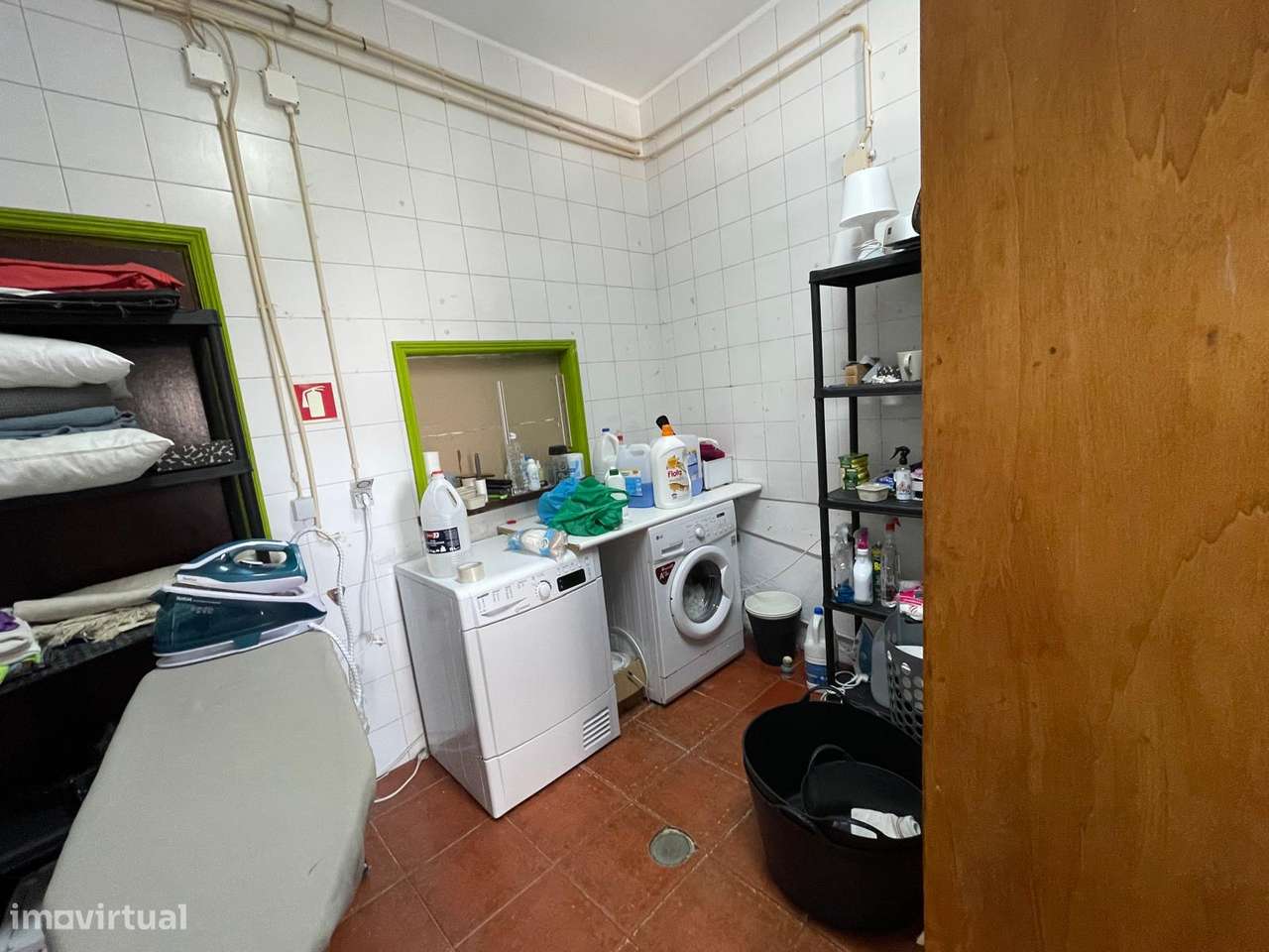 Edifício de comércio e apartamento duplex-5