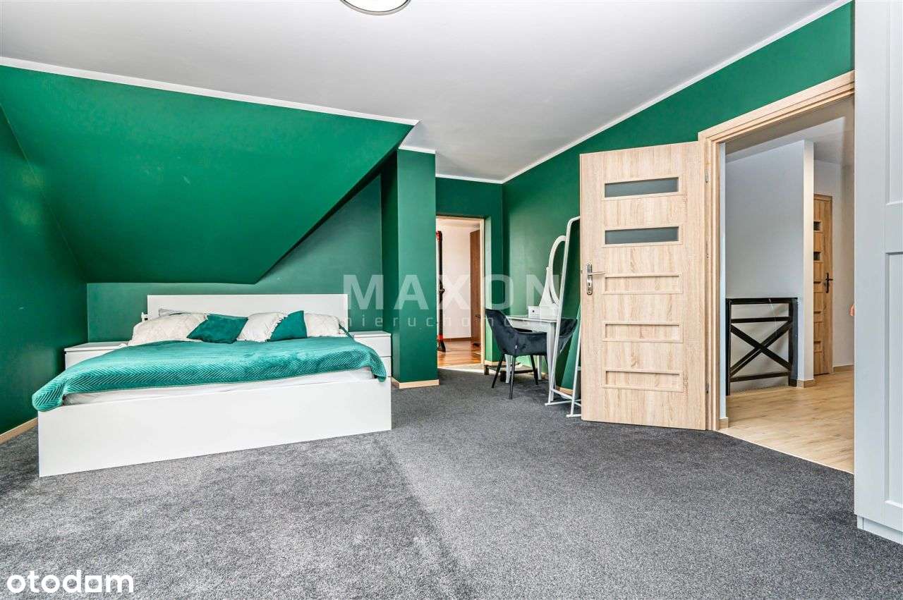 Dom w spokojnej i cichej okolicy-19