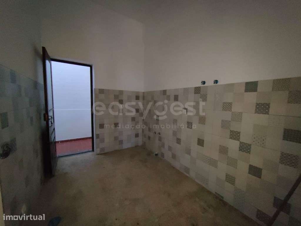 Loja para arrendamento em Beja com área útil de 88 m², inserida em ... - Grande imagem: 4/11