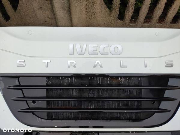 MASKA ATRAPA ORYGINALNA IVECO STRALIS - 2