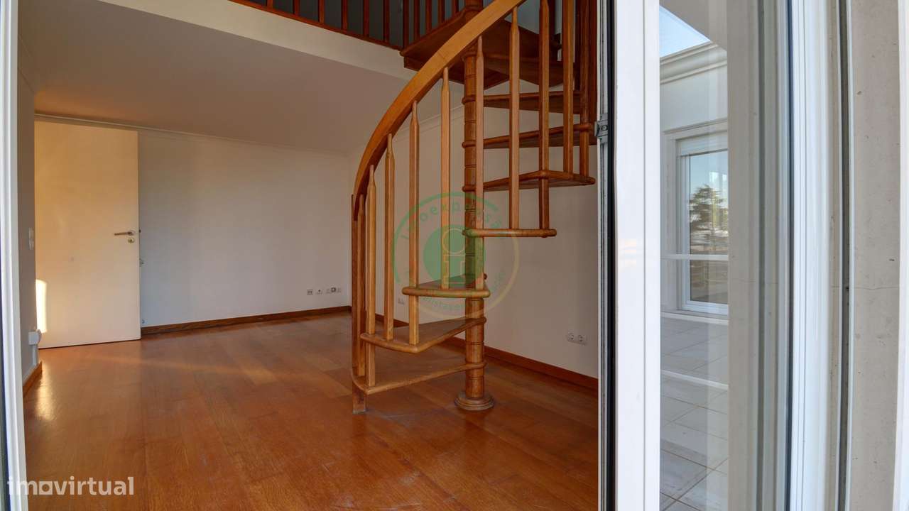 Moradia T4 com Piscina e Vista Mar-20