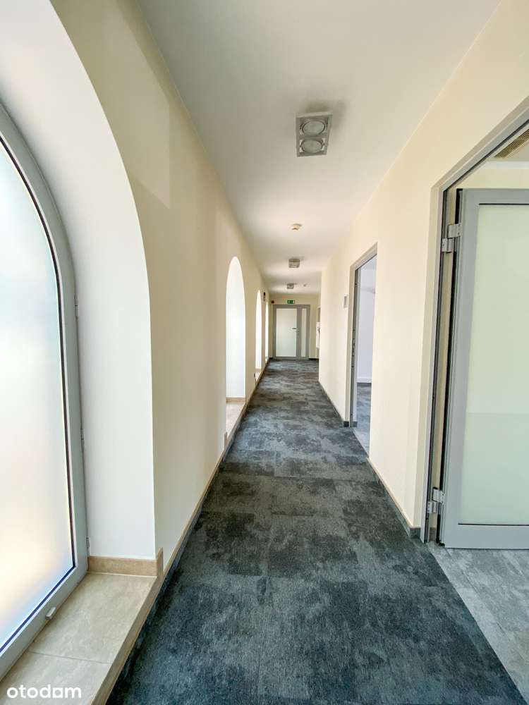 Biura w nowoczesnym biurowcu - Pełny obrazek: 4/8