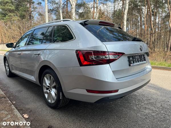 Skoda Superb 2.0 TDI DSG Style - 21