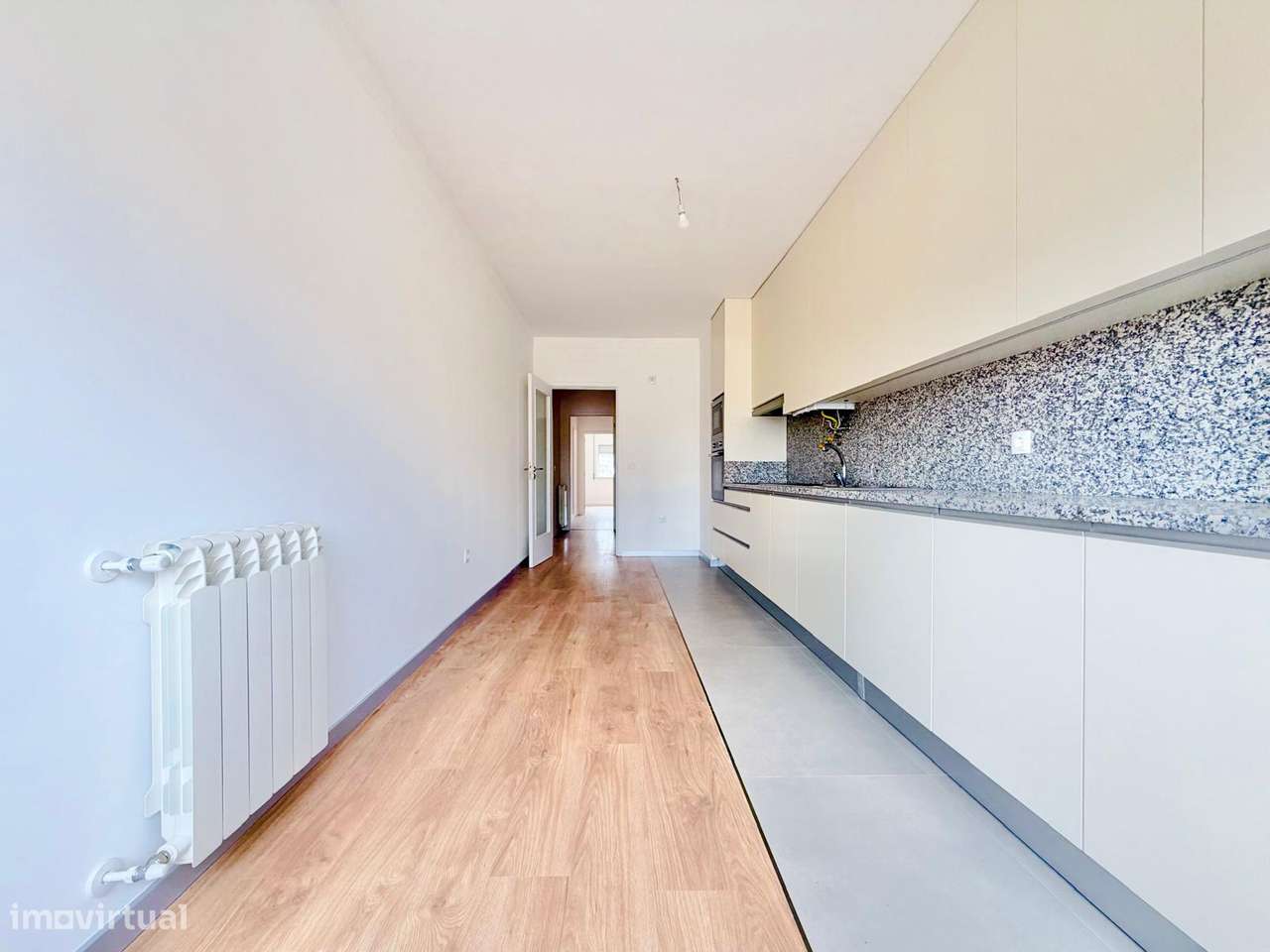 Apartamento T3 com elevador e garagem em Lamaçães-2