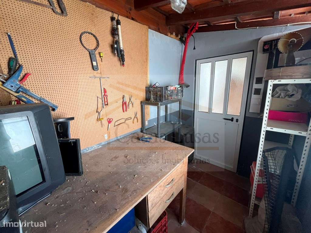 Moradia T3 no Centro do Cadaval - Localização Premium!-29