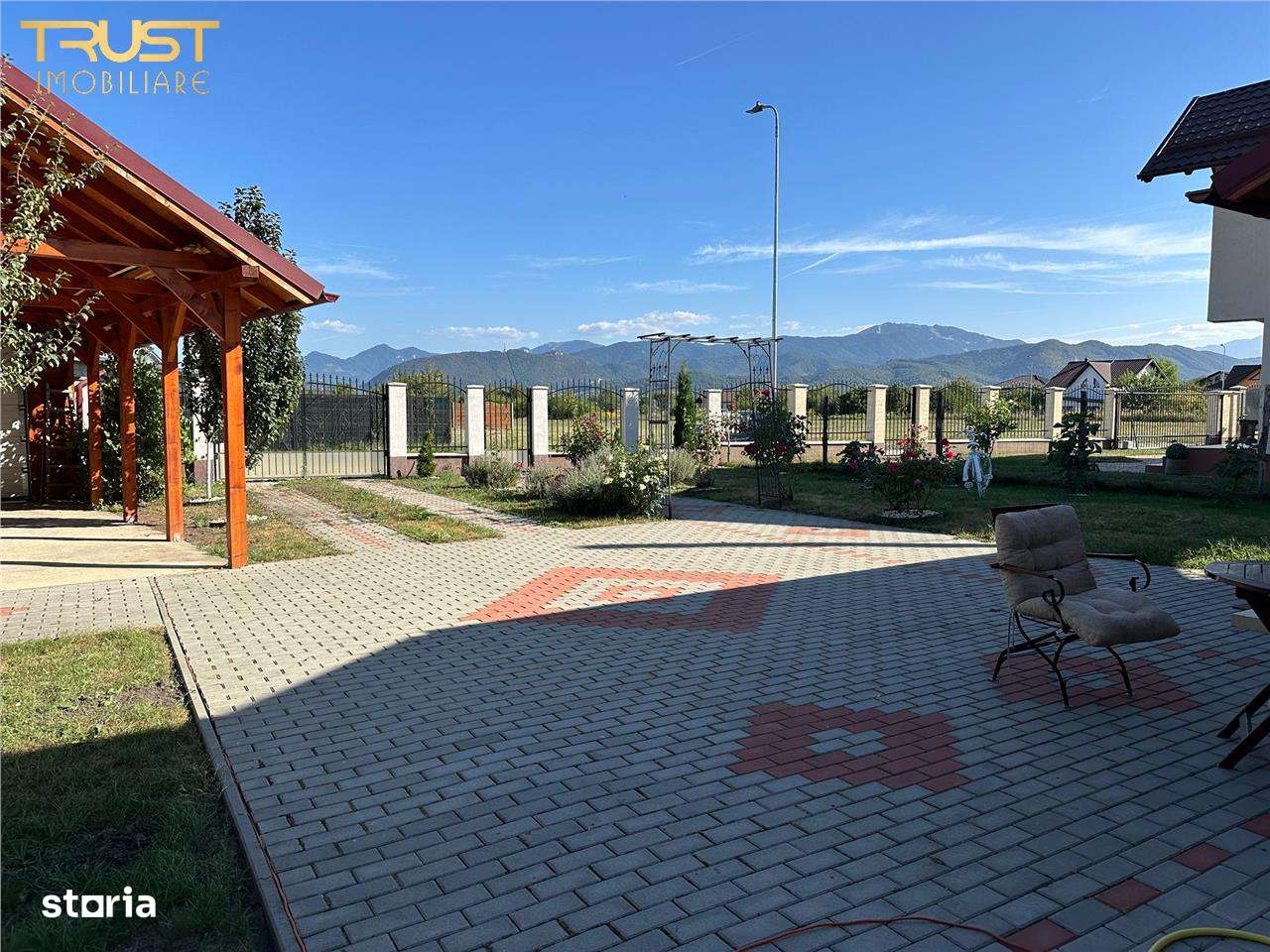 CASA DE VANZARE ZONA STUPINI - Imagine principală: 5/20