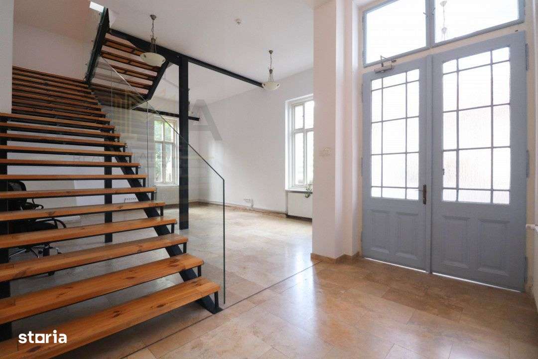 Vila Interbelica de lux pentru birouri in Cluj-Napoca - Imagine principală: 4/17