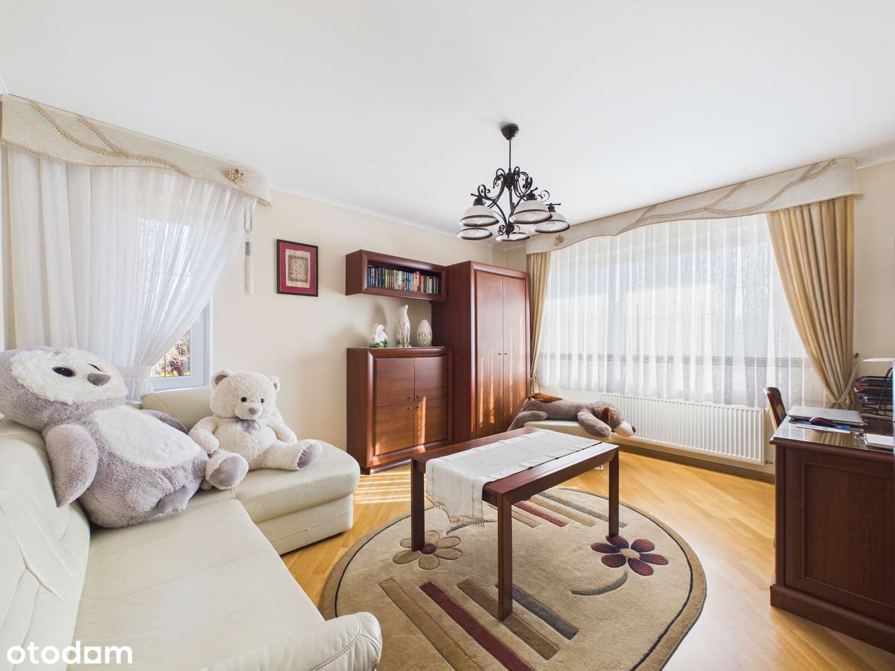 Piękna posiadłość z basenem, malownicza działka 1,5 ha.-5