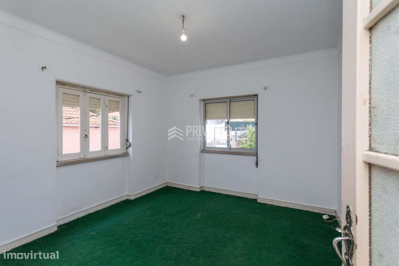 Prédio Devoluto com 3 Apartamentos | Lote 551 m² | Alcabideche-11