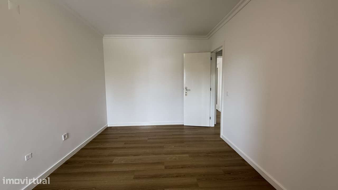 Apartamento T2 Remodelado, Rio Tinto-11