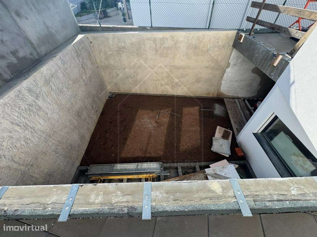 Moradia Nova T2 | 2 Suites | Pronta em Janeiro | Valbom-19