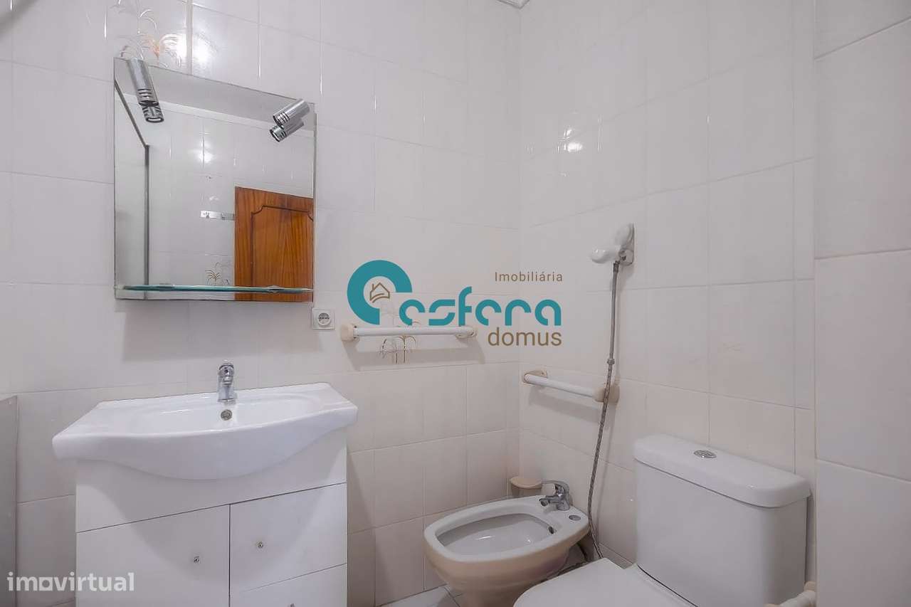 Apartamento T3 Venda em Vilar de Andorinho,Vila Nova de Gaia-16
