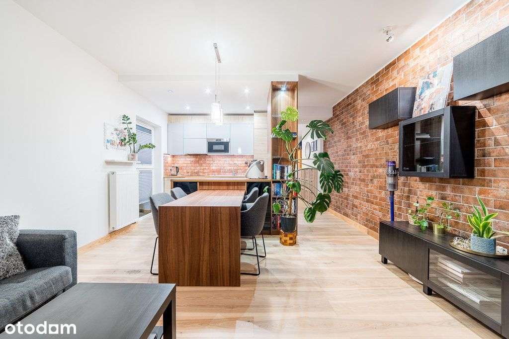 Zadbane 2 pokoje z loggią – gotowe do wprowadzenia-1