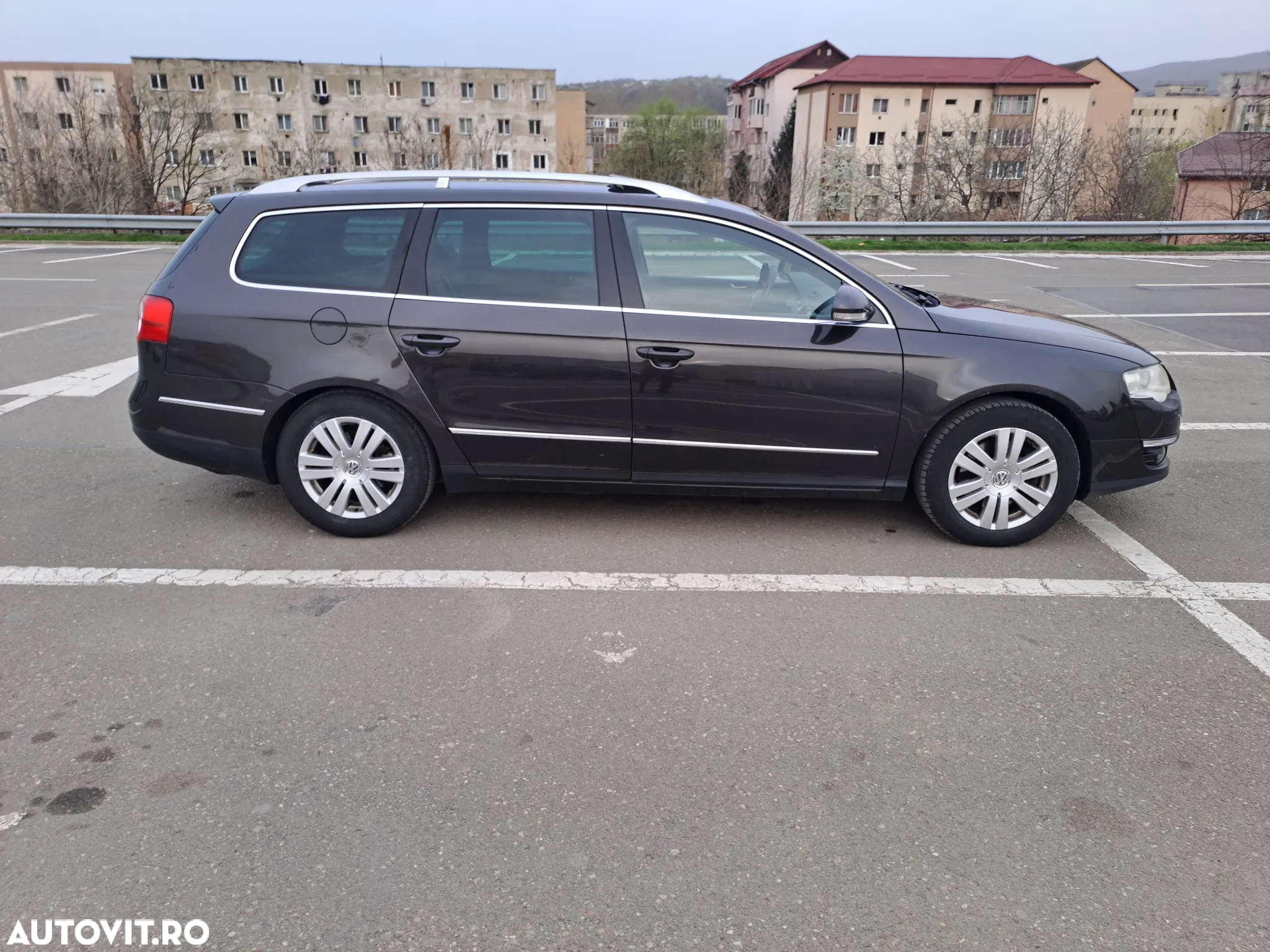 Volkswagen Passat Variant 2.0 TDI Highline DPF DSG - 2