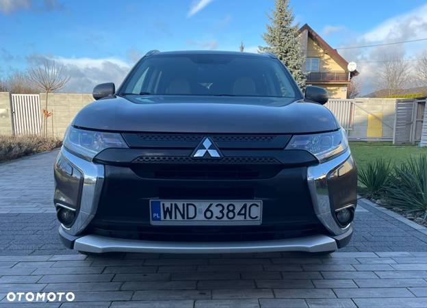 Mitsubishi Outlander - 18